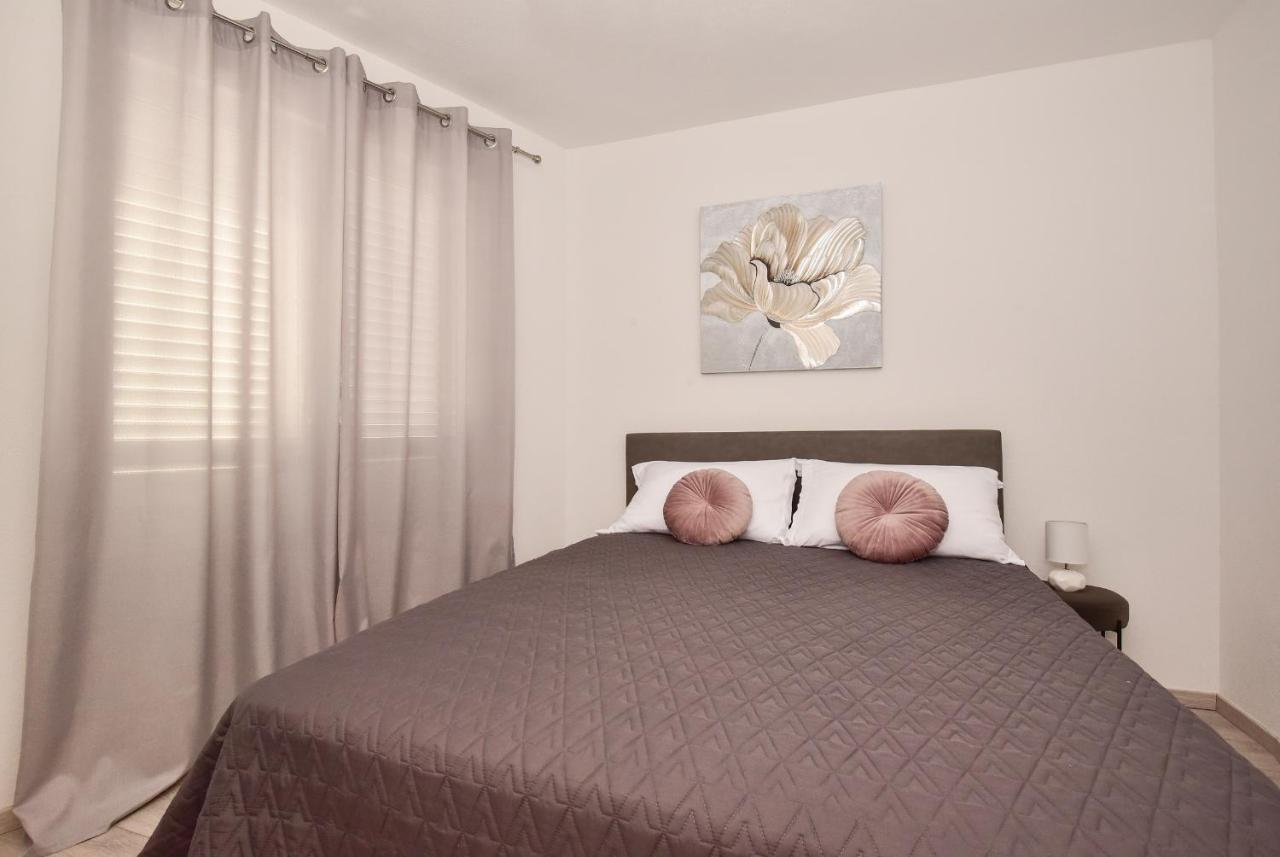 Apartman Luka Igrane Exterior foto